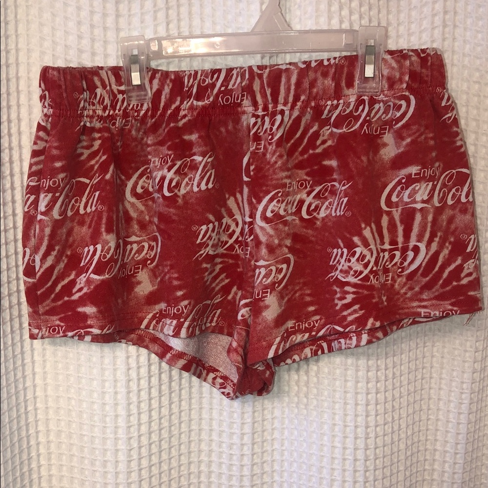 COCA COLA Brand Women’s Athletic Shorts Elastic Waist Red/White Large